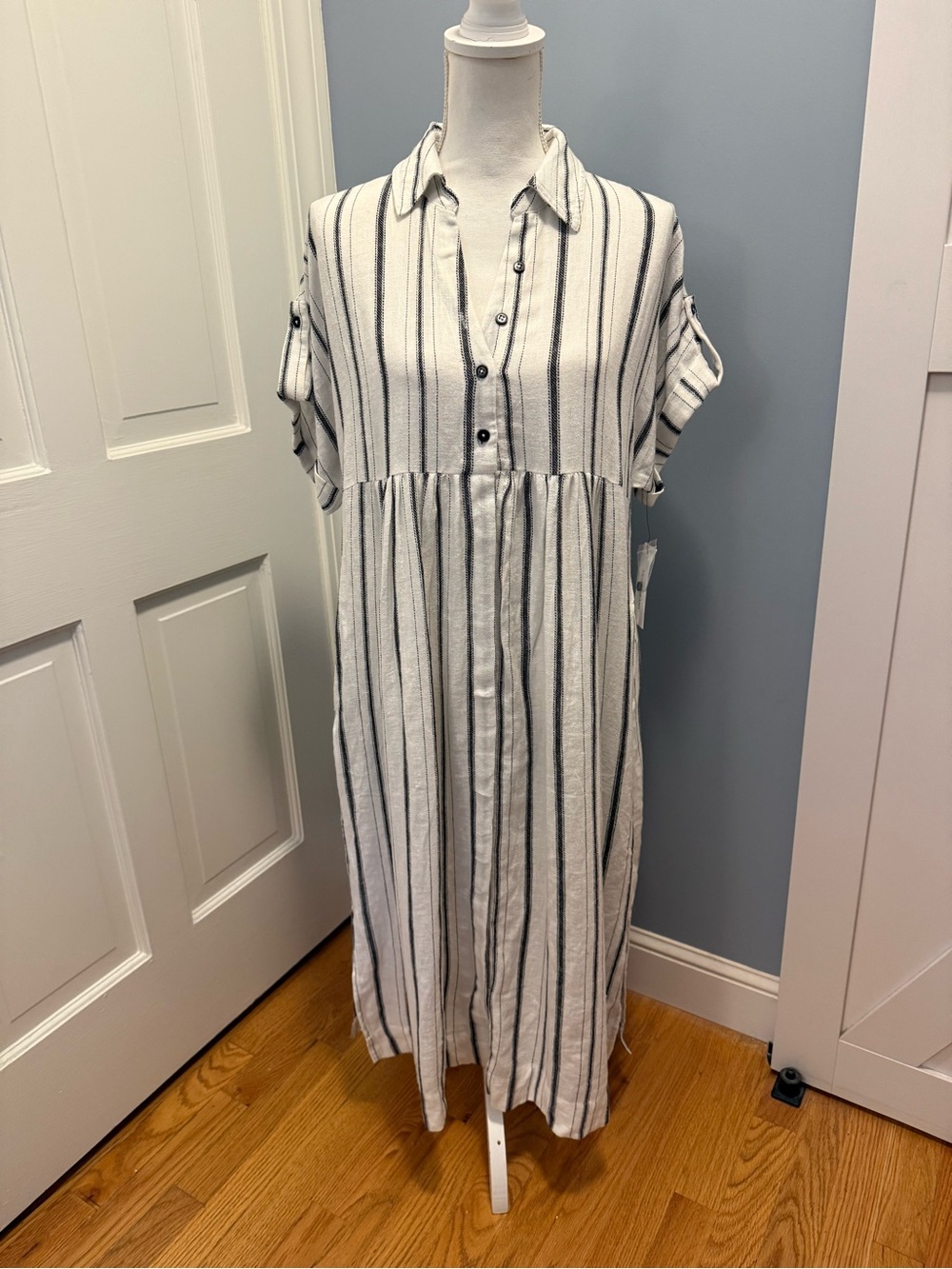 NEW WITH TAGS- Tribal Striped Collared Button-Front Women’s Dress